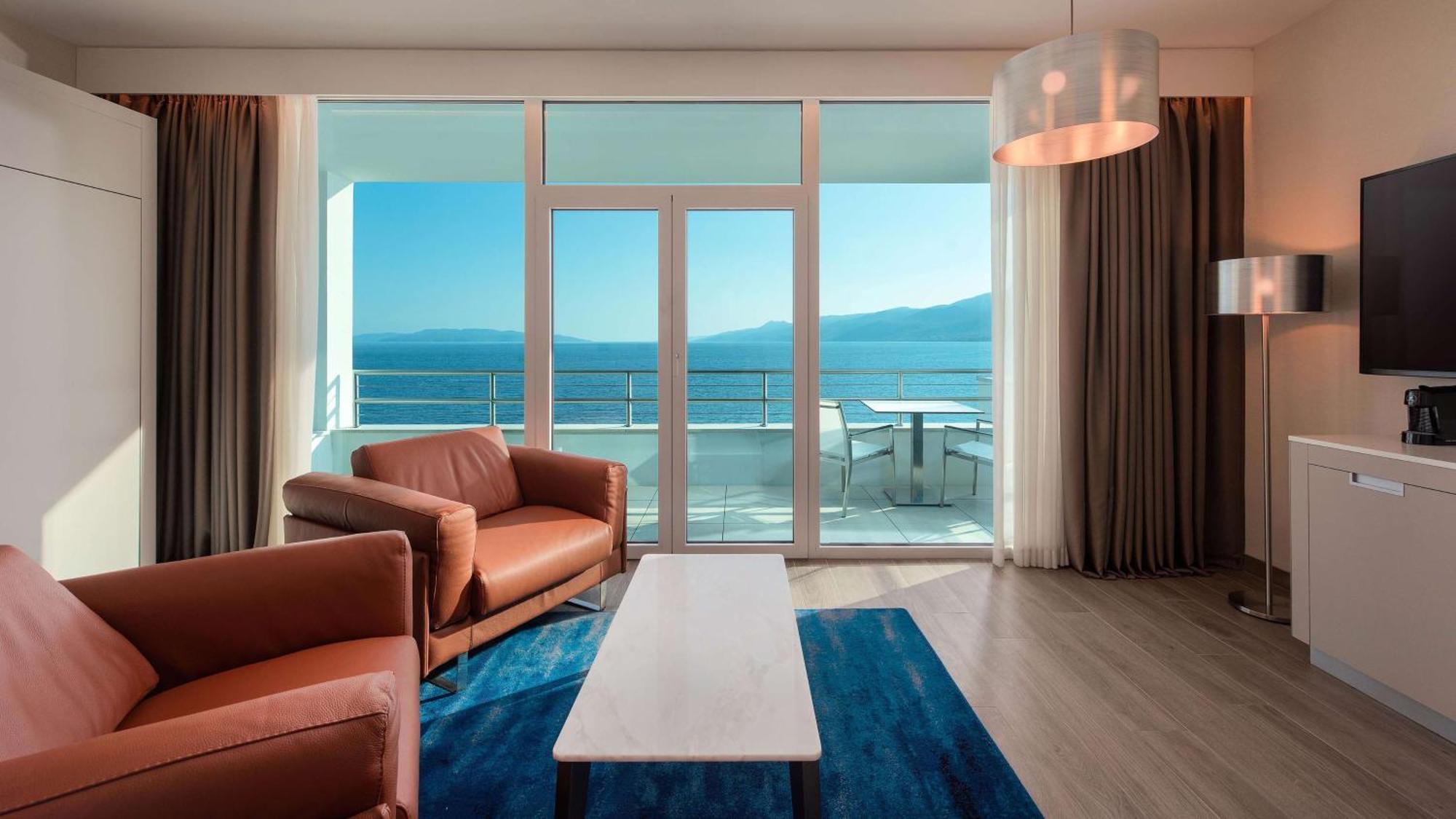 Hilton Rijeka Costabella Beach Resort And Spa Exterior foto